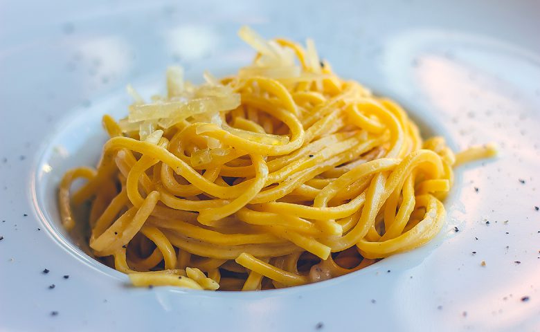 spaghetti-alla-chitarra-cacio-pepe
